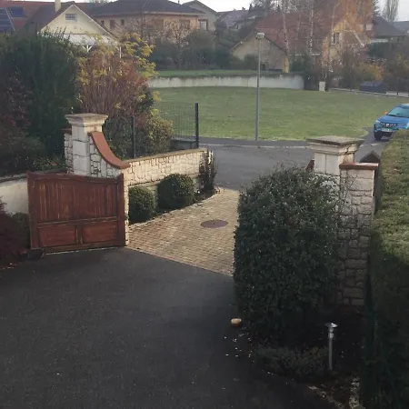 Location Le Panorama - Aeroport Geneve - Pays De Gex Guest house